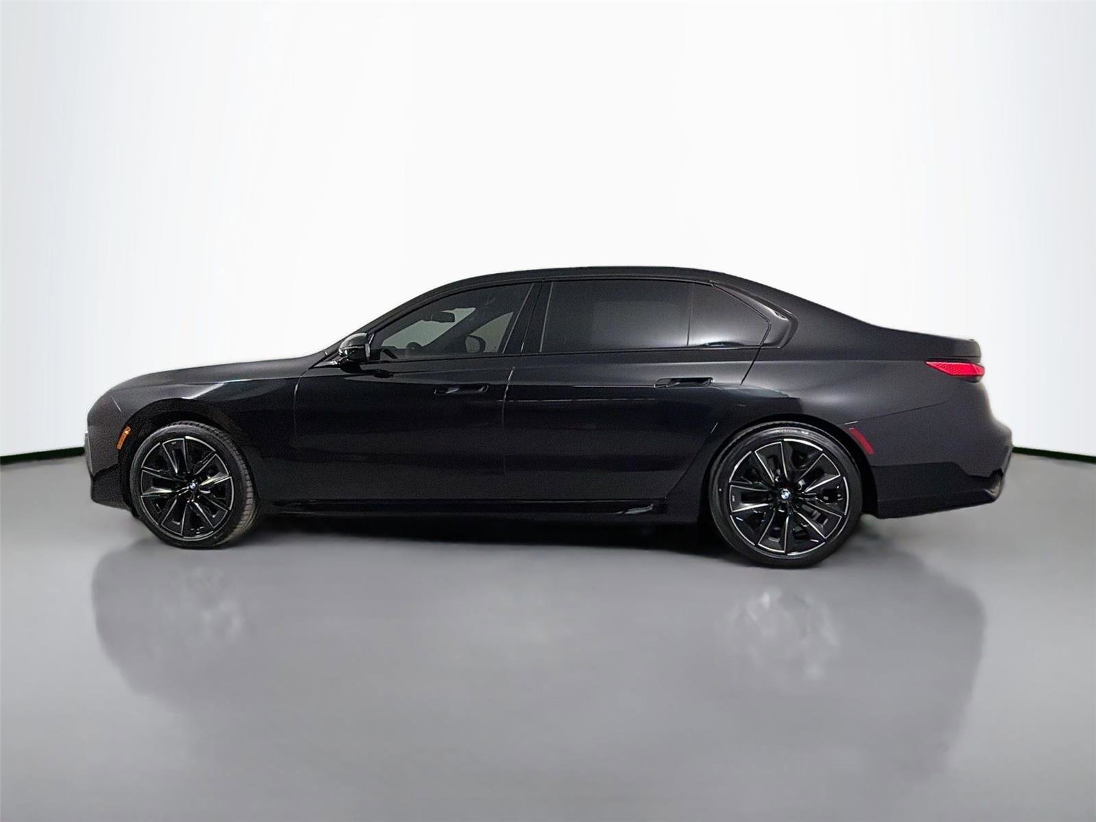 New 2026 BMW 740i image 8