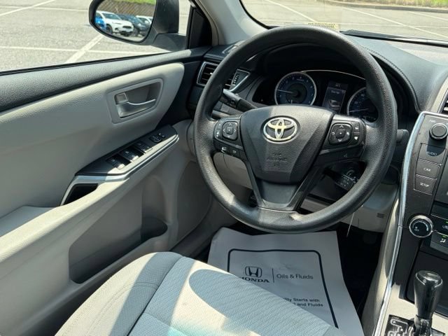 Used 2016 Toyota Camry LE FWD image 28
