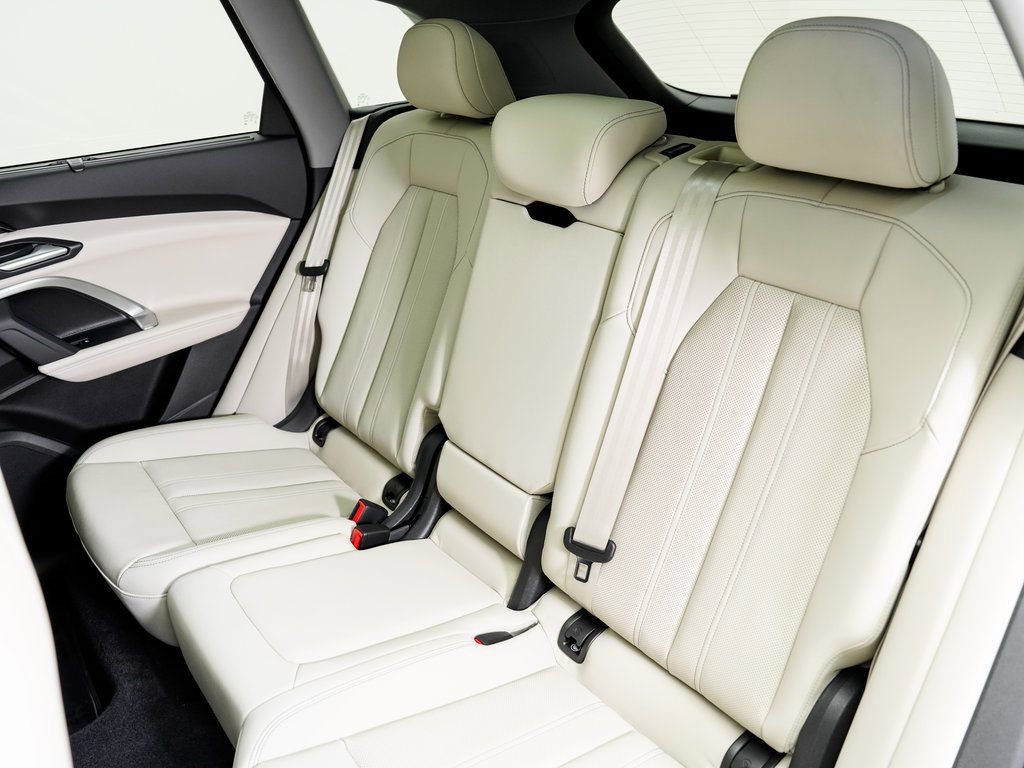 Used 2025 Audi Q5 Prestige image 24