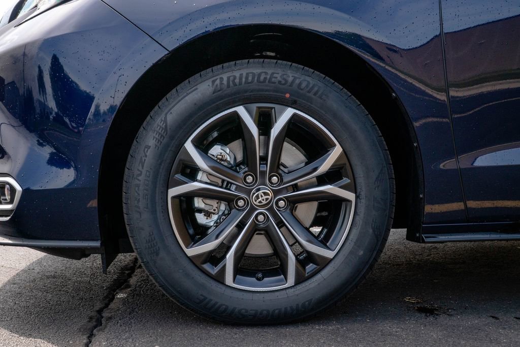 New 2026 Toyota Sienna Platinum AWD/4WD image 10