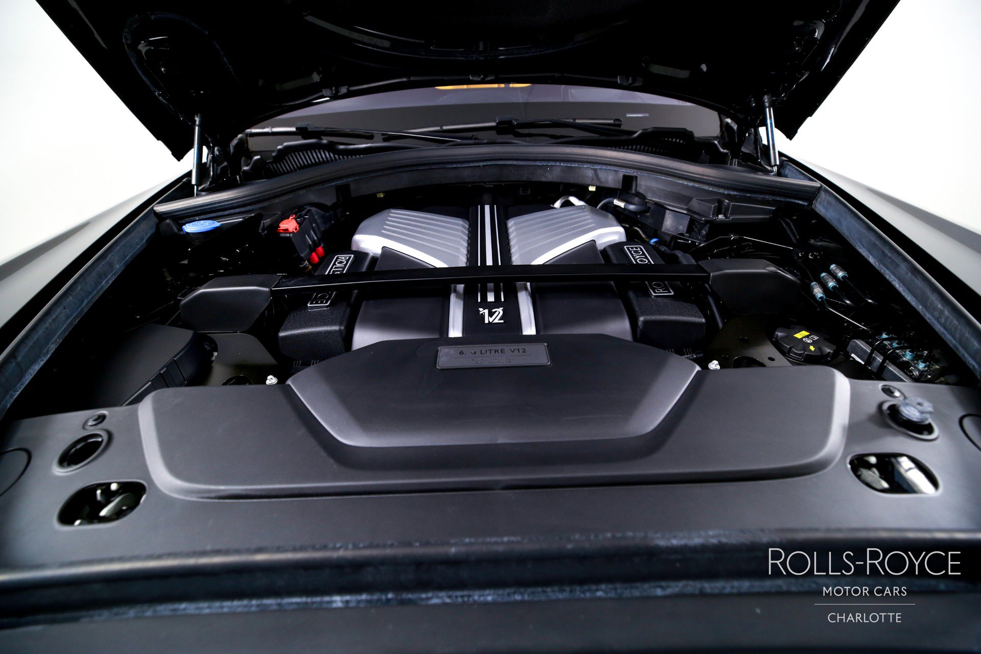 Used 2022 Rolls-Royce Cullinan image 37