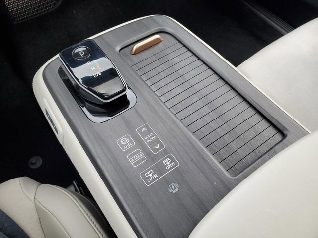 Certified 2023 Nissan Ariya FWD image 24