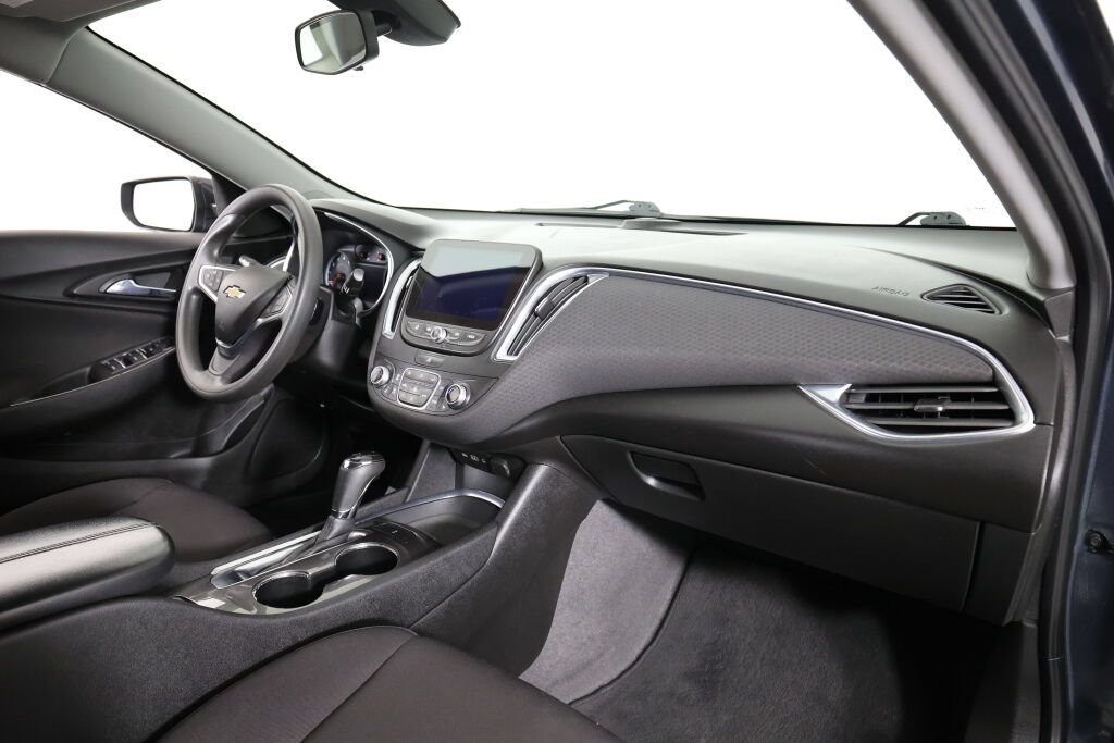 Used 2019 Chevrolet Malibu LT FWD image 23