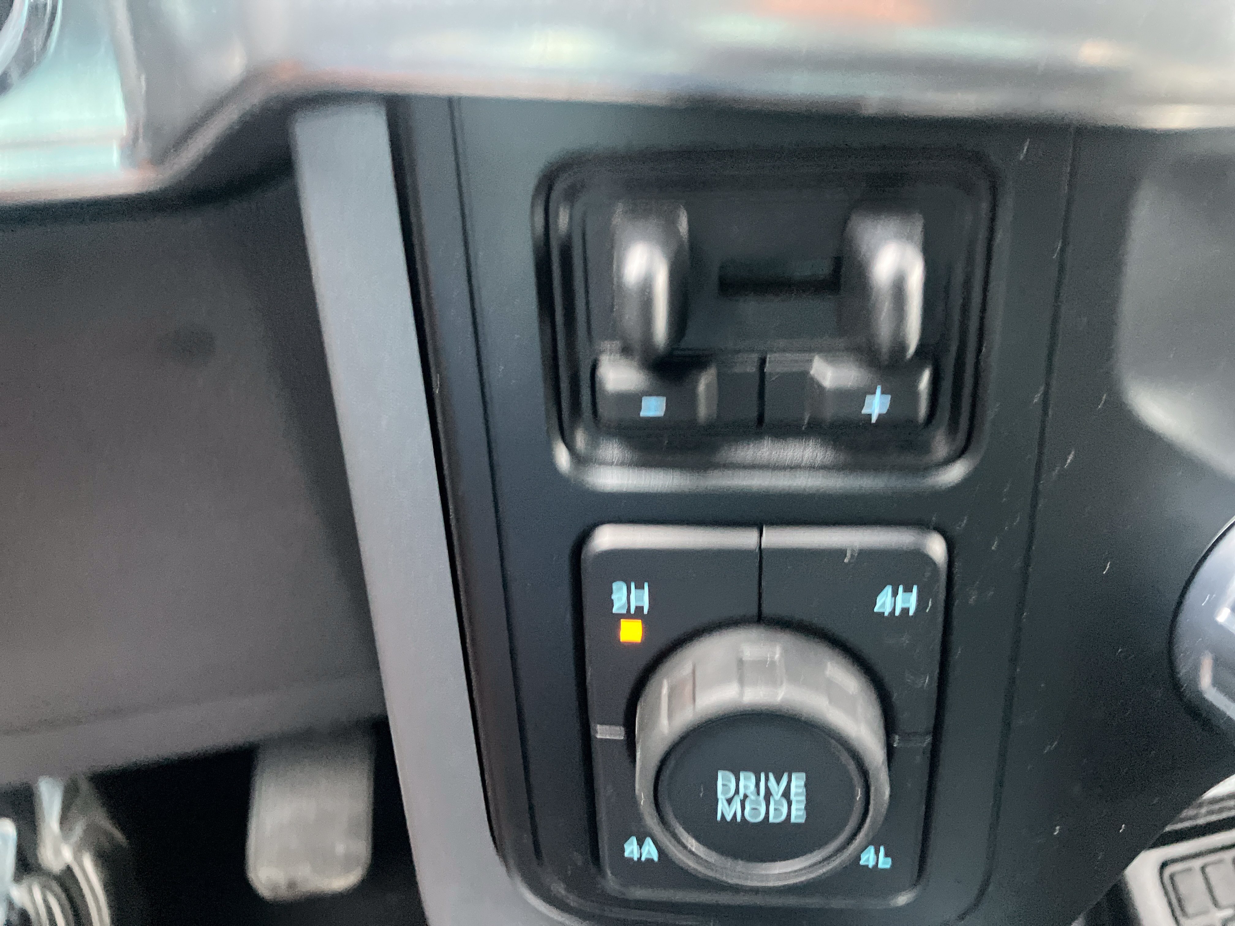Used 2023 Ford F150 Lariat w/ Equipment Group 502A High AWD/4WD image 27