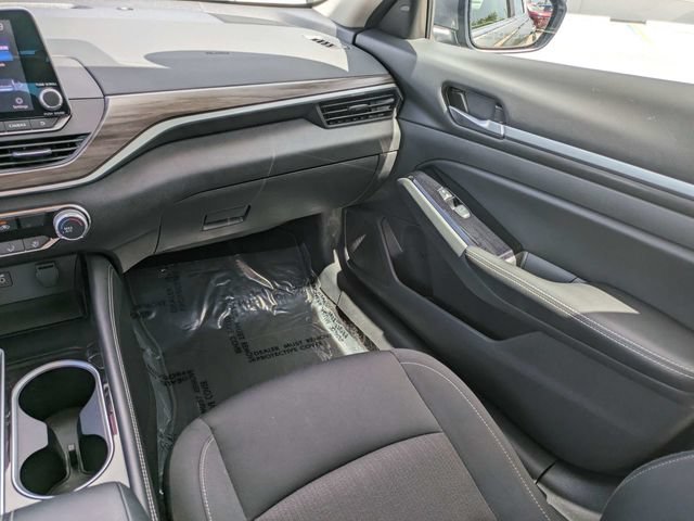 Used 2023 Nissan Altima 2.5 SV FWD image 16