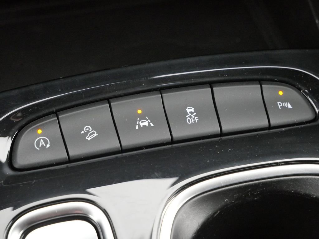 Used 2022 Buick Envision Essence w/ Sport Touring Package image 26