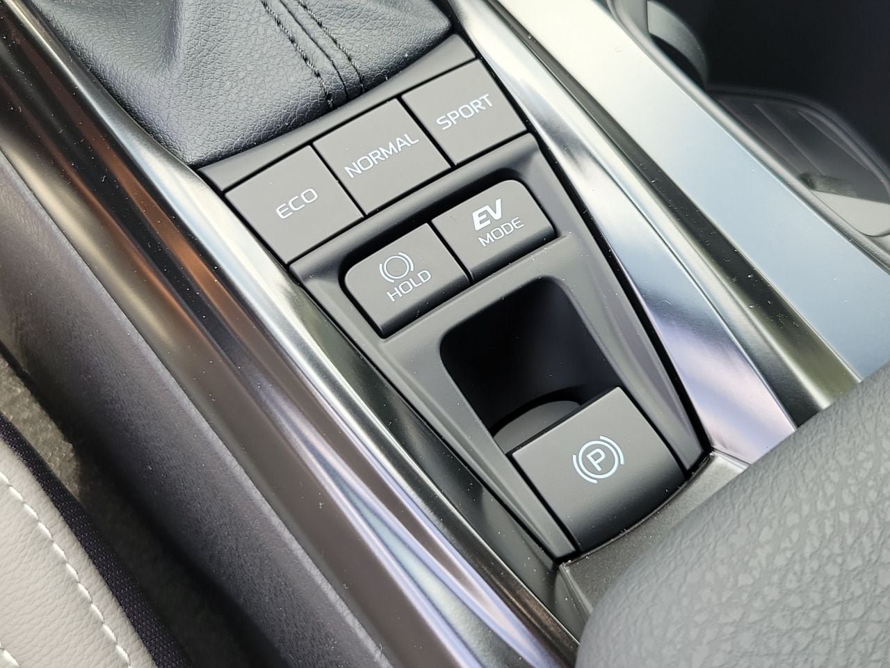 Used 2026 Toyota Camry SE FWD image 29