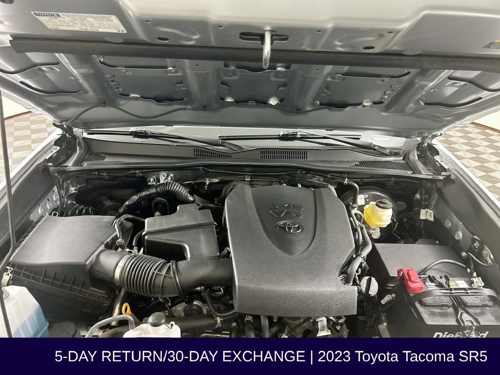 Used 2023 Toyota Tacoma SR5 AWD/4WD image 32