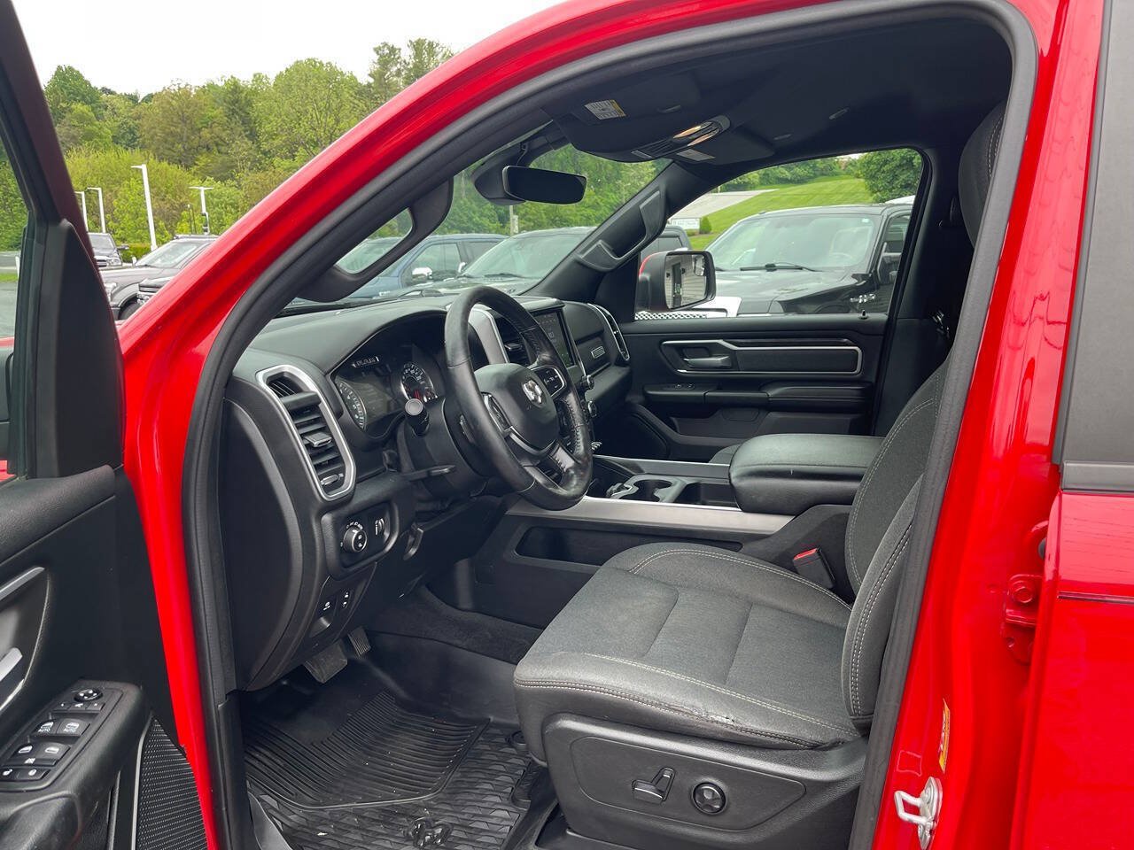 Used 2020 RAM 1500 Big Horn AWD/4WD image 14