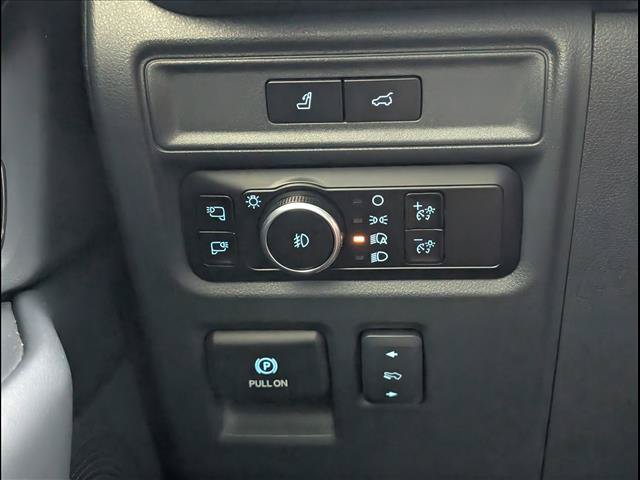 Used 2023 Ford Expedition Platinum AWD/4WD image 25