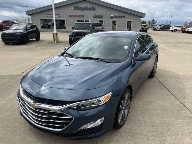 Used 2024 Chevrolet Malibu LT image 3