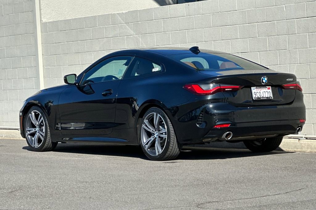 Used 2023 BMW 430i Coupe w/ Premium Package image 3