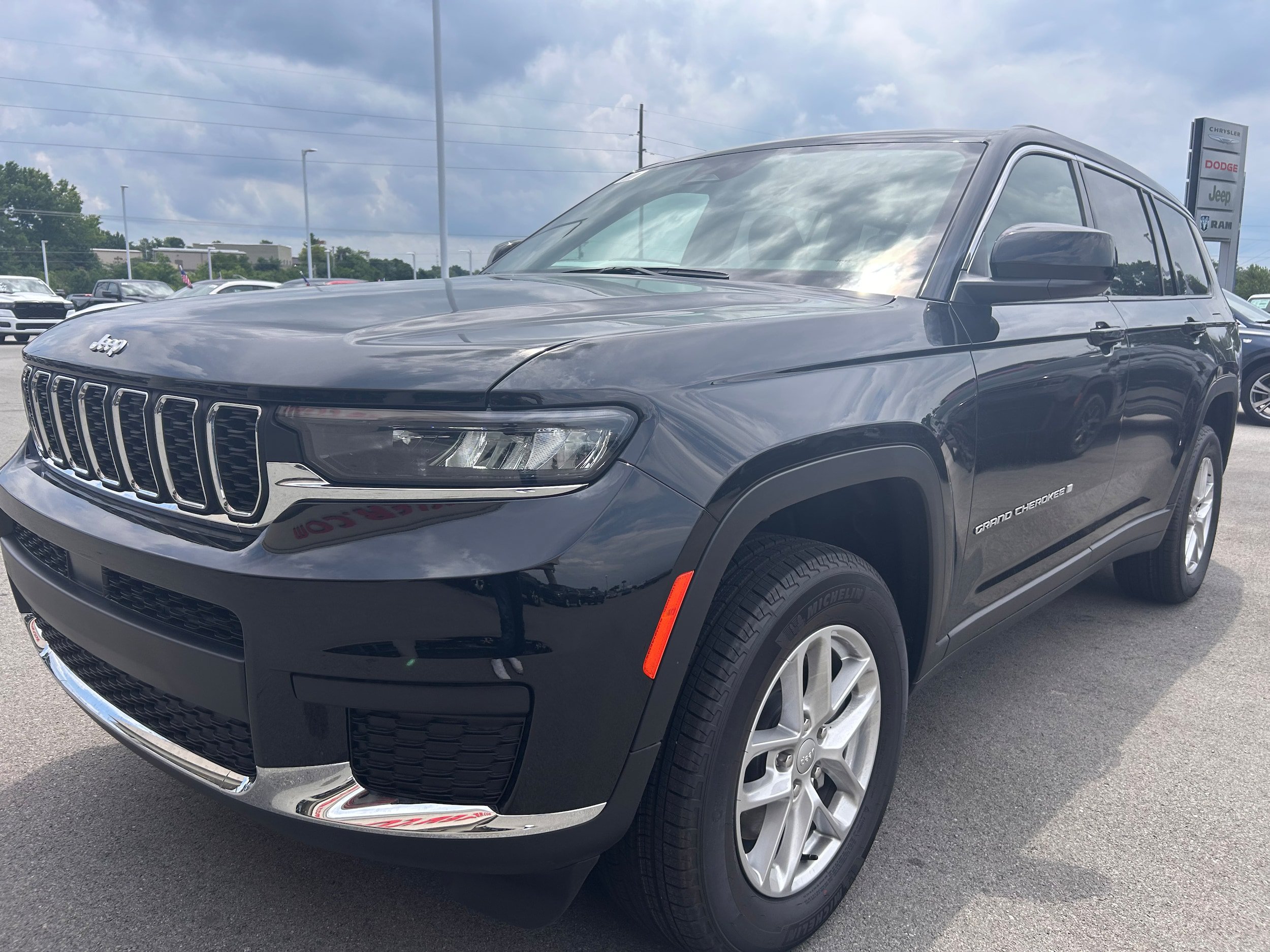 New 2026 Jeep Grand Cherokee L 4WD image 7