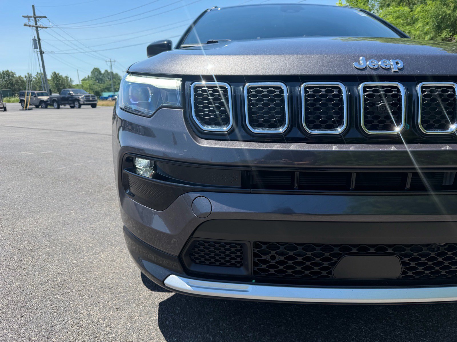 Used 2023 Jeep Compass Limited w/ Elite Group AWD/4WD image 6
