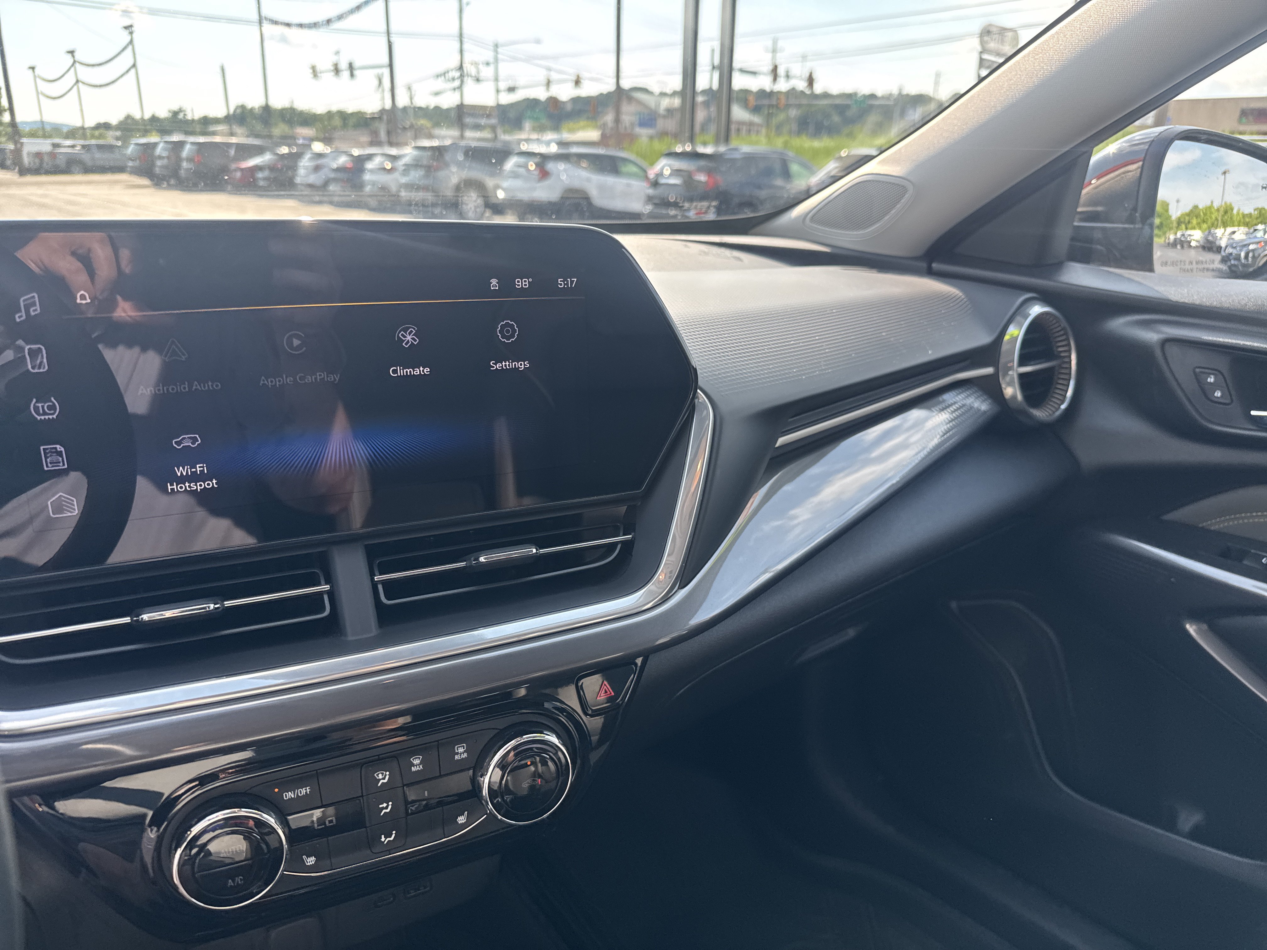 Used 2024 Chevrolet Trax ACTIV w/ Sunroof Package FWD image 22