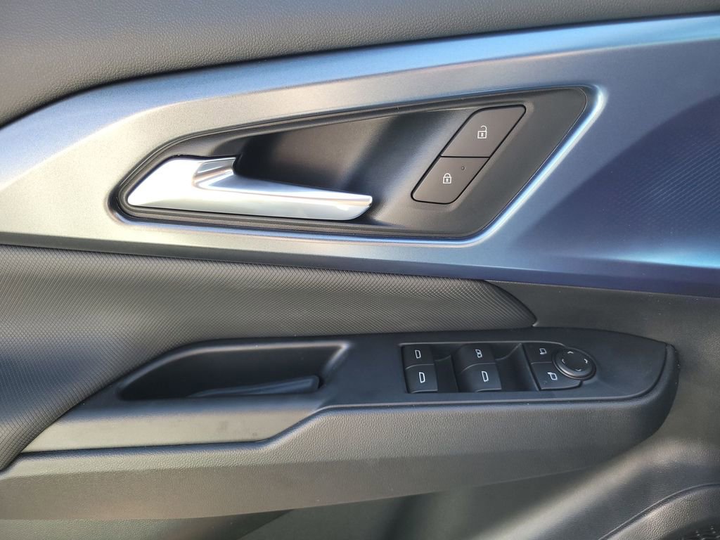 New 2026 Chevrolet Equinox EV LT image 22