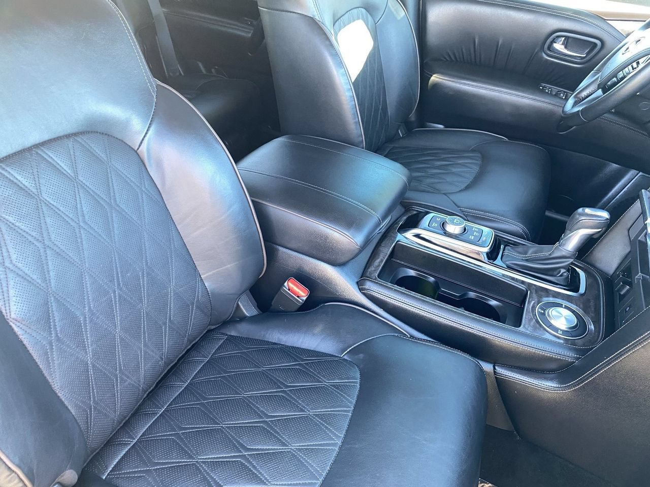 Used 2023 Nissan Armada Platinum w/ Captain's Chairs Package RWD image 11