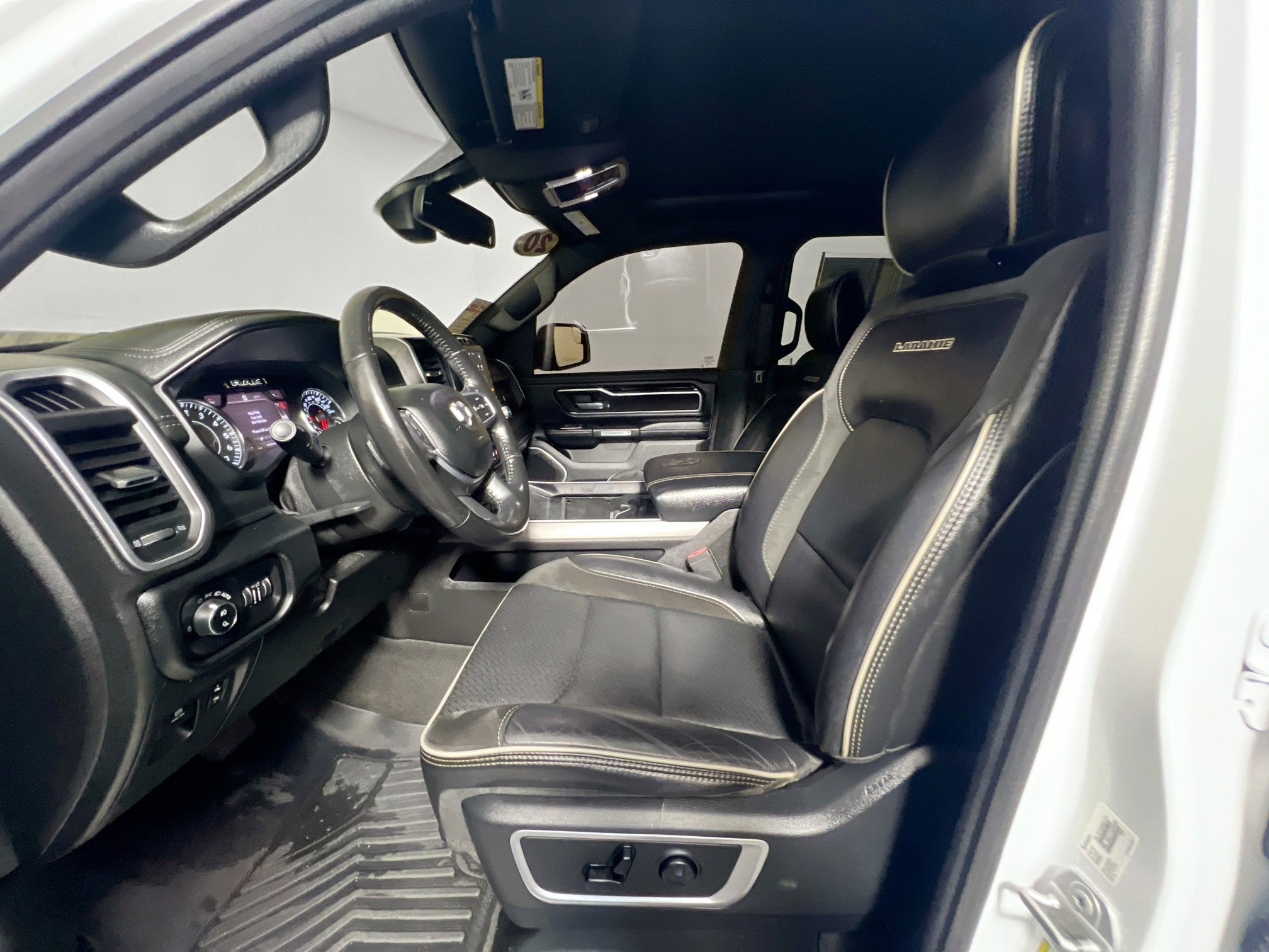 Used 2020 RAM 1500 Laramie w/ Sport Appearance Package image 14