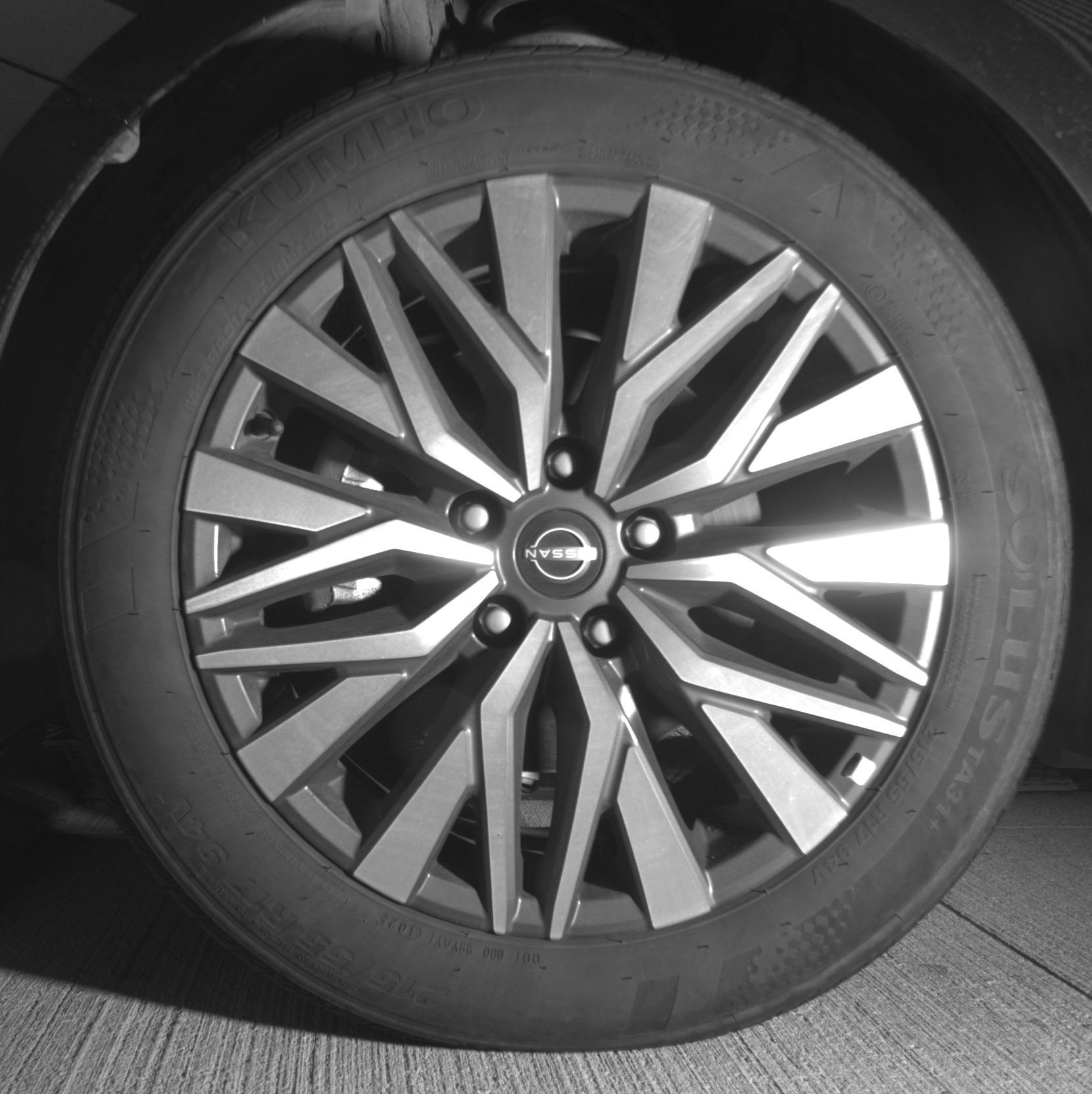 Used 2025 Nissan Altima 2.5 SV FWD image 12