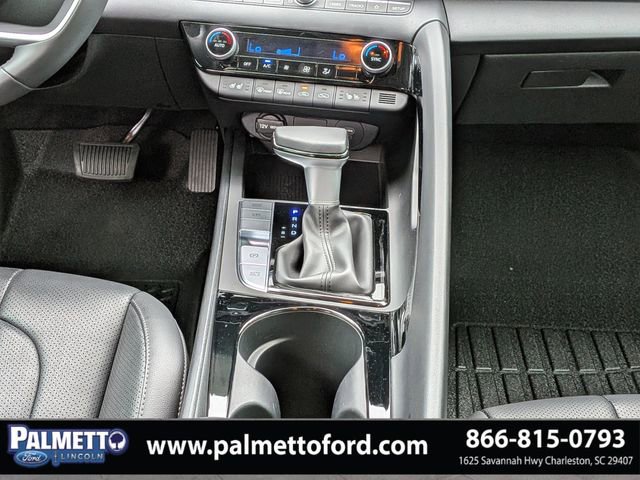 Used 2025 Hyundai Elantra Limited FWD image 18