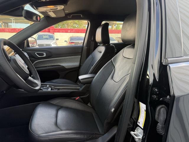 Used 2023 Jeep Compass Latitude AWD/4WD image 26