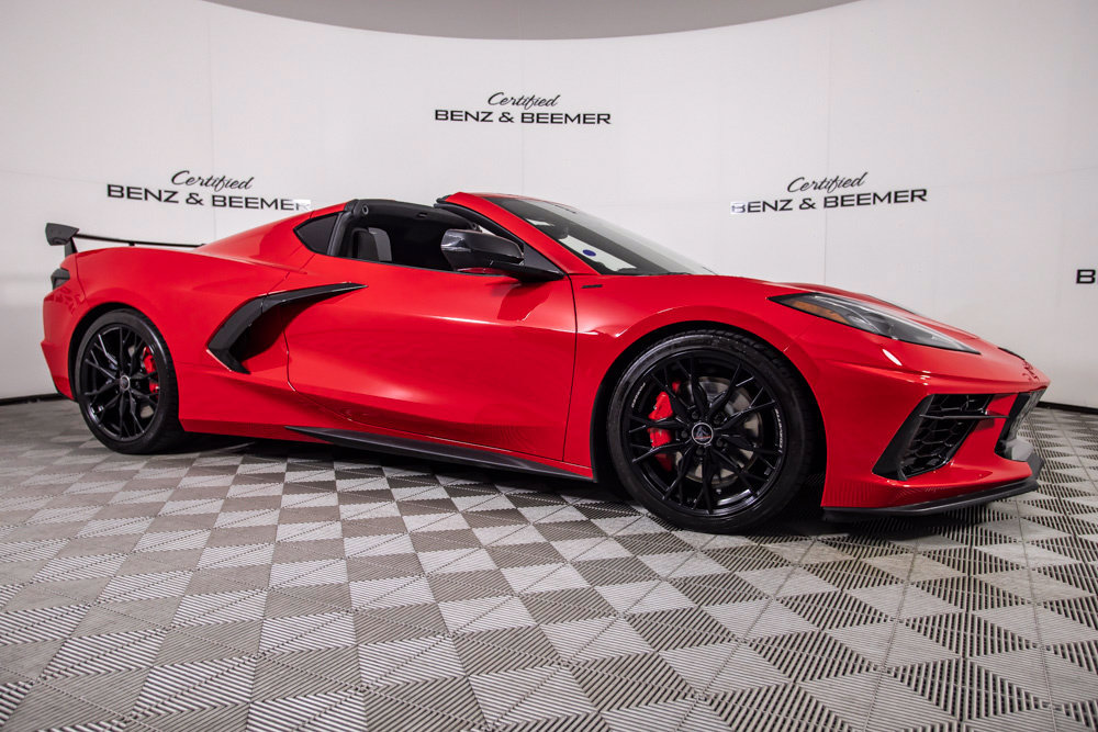 Used 2024 Chevrolet Corvette Stingray Coupe w/ Z51 Performance Package RWD image 2