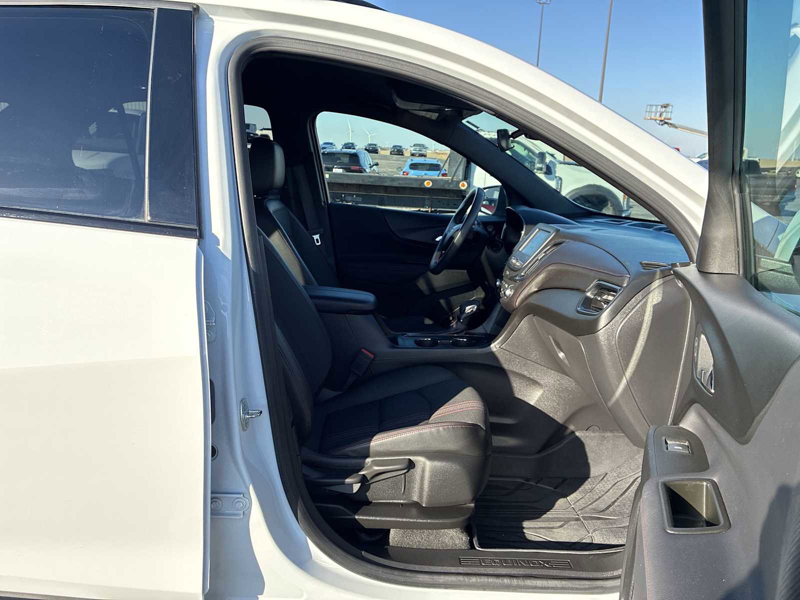 Used 2022 Chevrolet Equinox RS w/ LPO, Floor Liner Package image 26