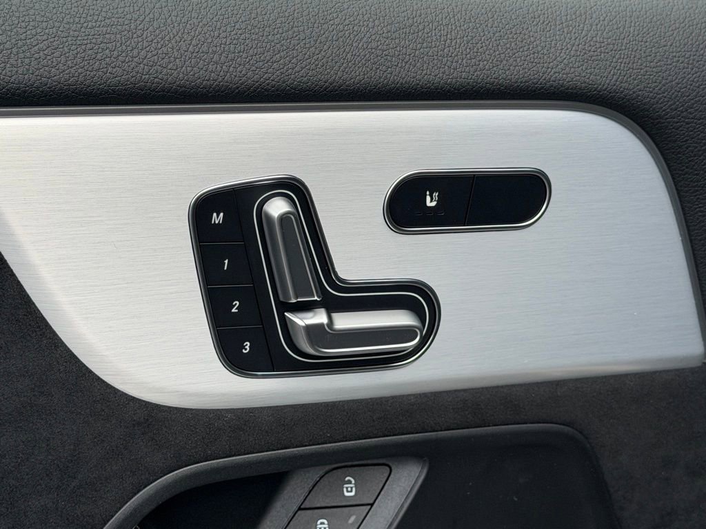 New 2026 Mercedes-Benz GLA 35 AMG 4MATIC image 18