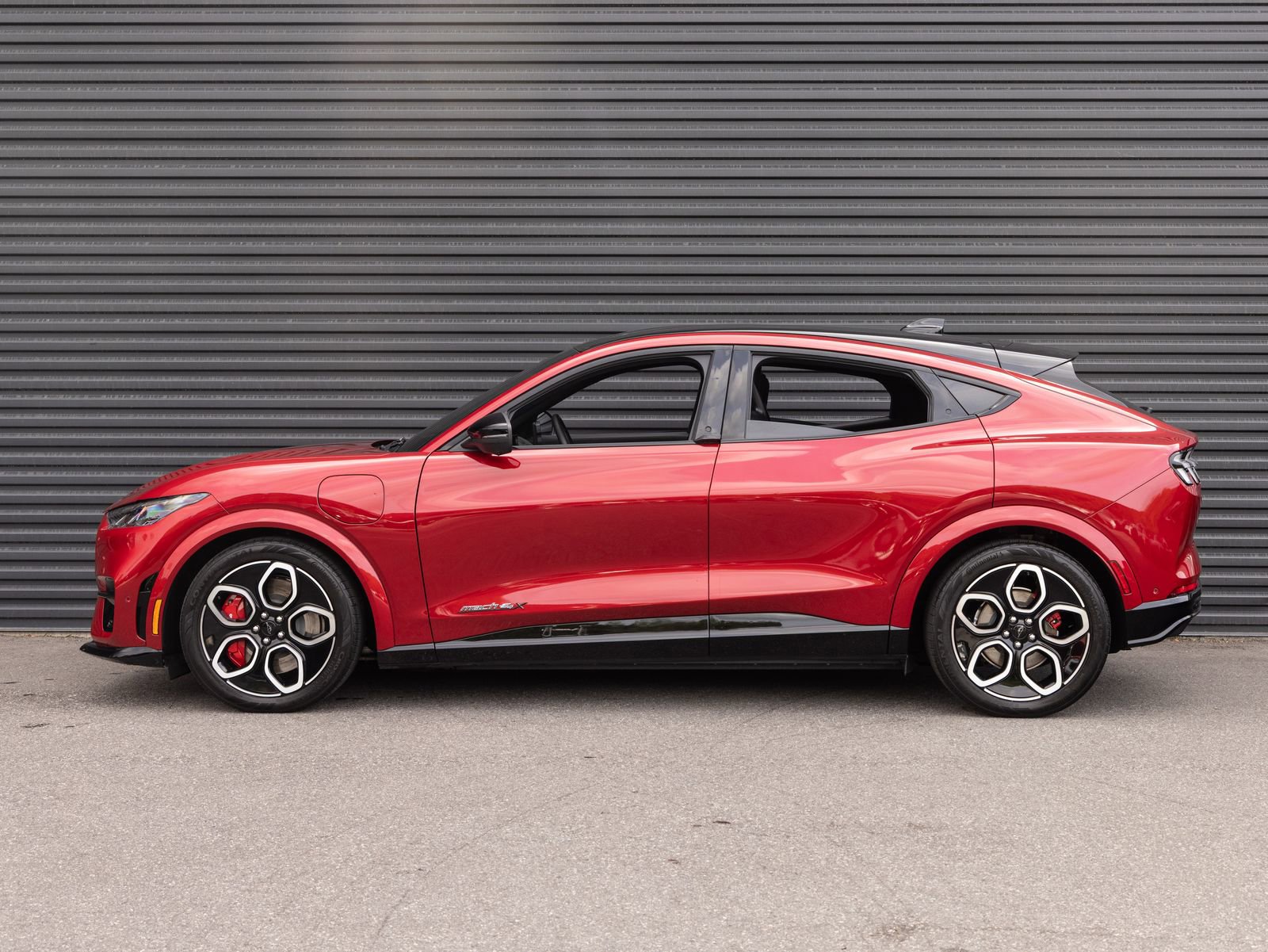 Used 2024 Ford Mustang Mach-E GT AWD/4WD image 2