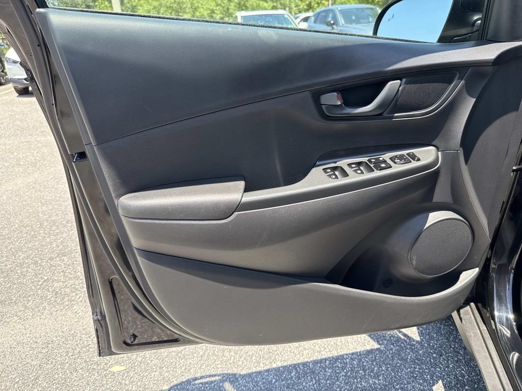 Used 2023 Hyundai Kona SEL w/ Cargo Package AWD/4WD image 21