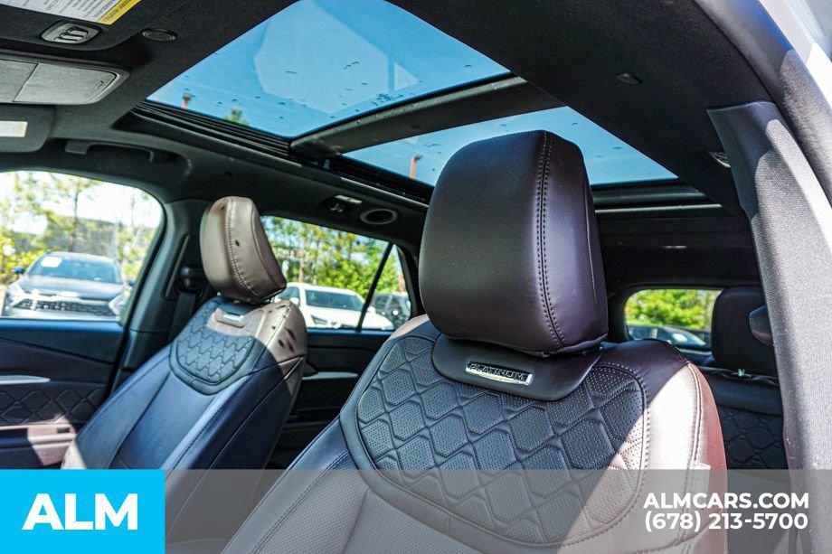 Used 2025 Ford Explorer Platinum w/ LUX Leather Package AWD/4WD image 17