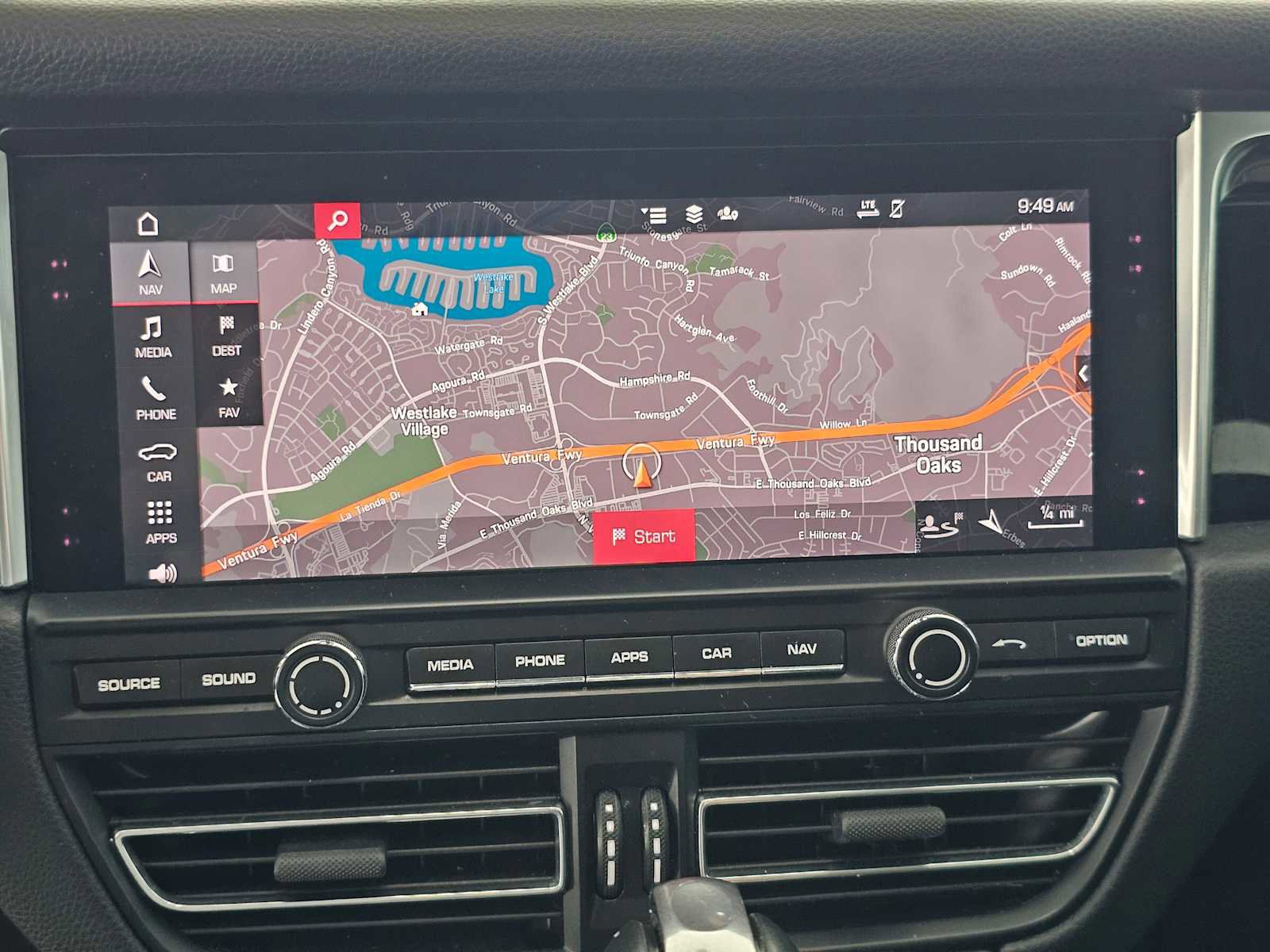 Used 2021 Porsche Macan image 21