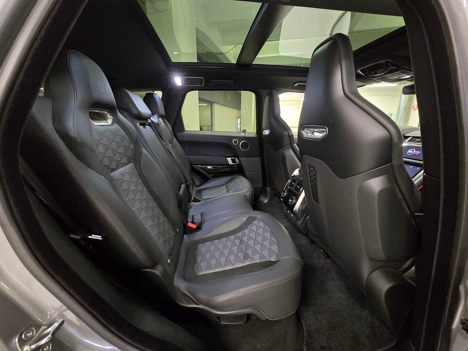 Used 2022 Land Rover Range Rover Sport SVR AWD/4WD image 12