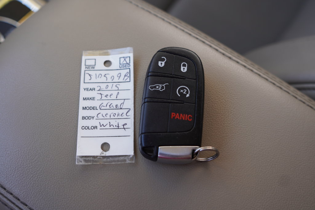 Used 2015 Jeep Grand Cherokee Limited AWD/4WD image 36