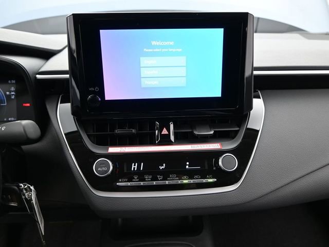 Used 2026 Toyota Corolla LE image 6