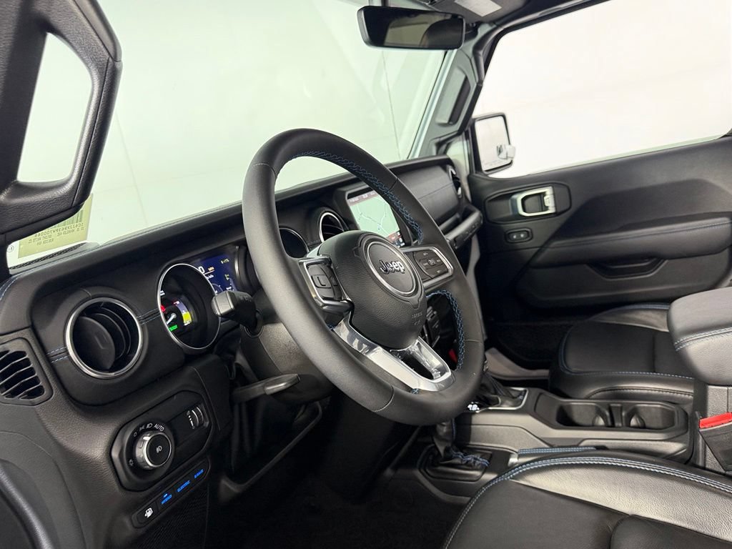 Used 2023 Jeep Wrangler Unlimited Rubicon 4xe AWD/4WD image 22