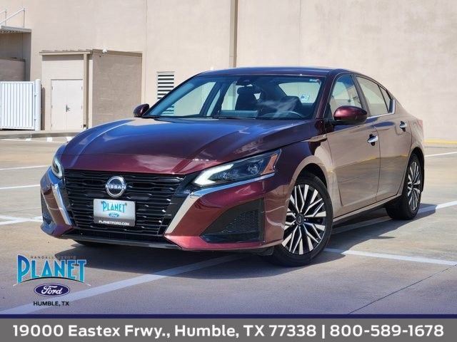 Used 2024 Nissan Altima 2.5 SV w/ SV Premium Package FWD image 1
