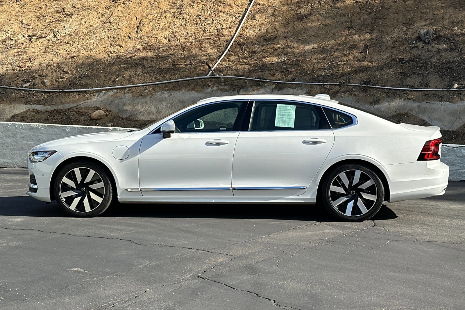 Certified 2025 Volvo S90 T8 Ultra AWD/4WD image 8