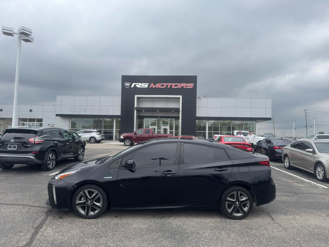 Used 2022 Toyota Prius XLE FWD image 4