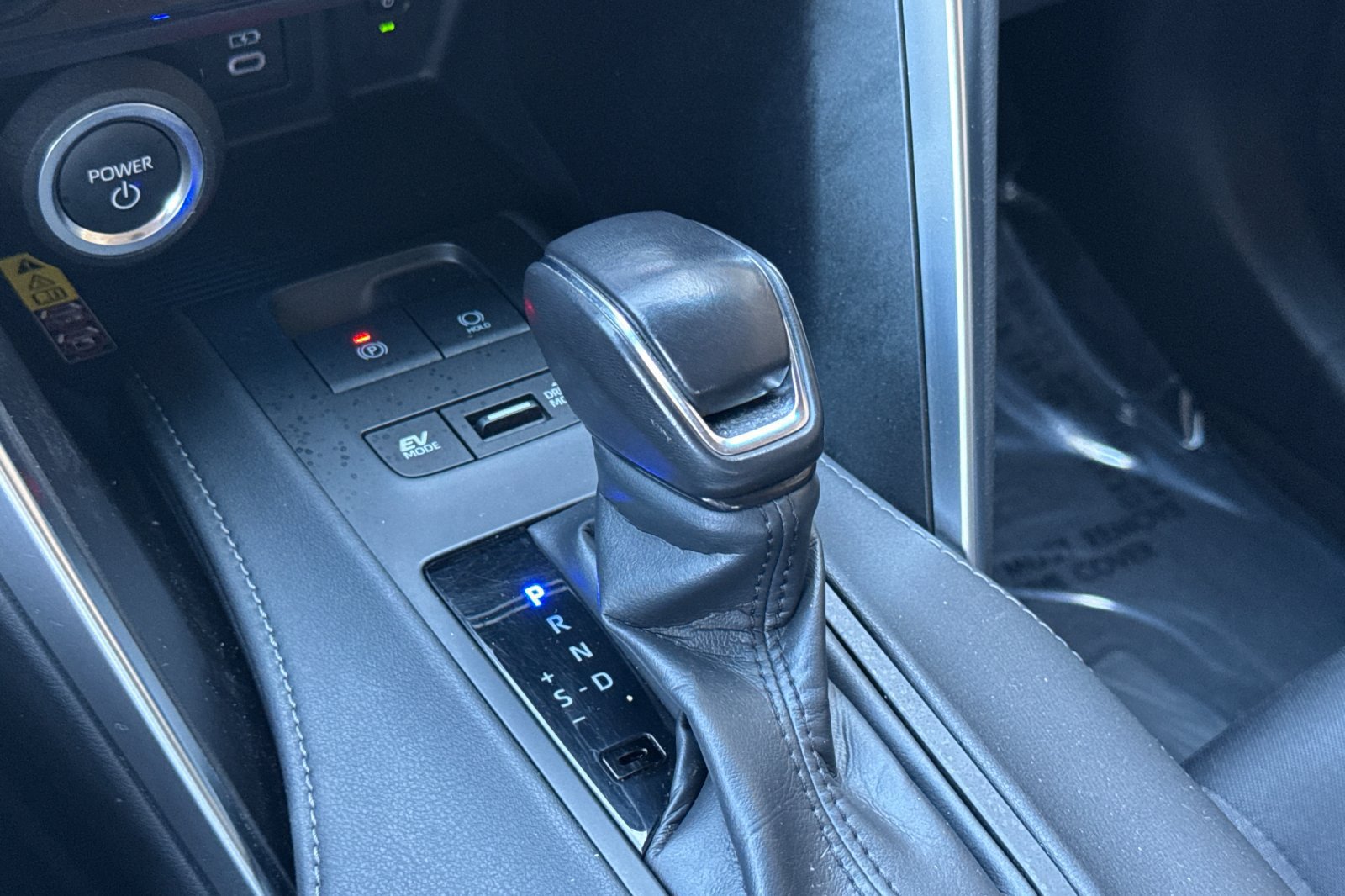 Certified 2024 Toyota Venza LE AWD/4WD image 25