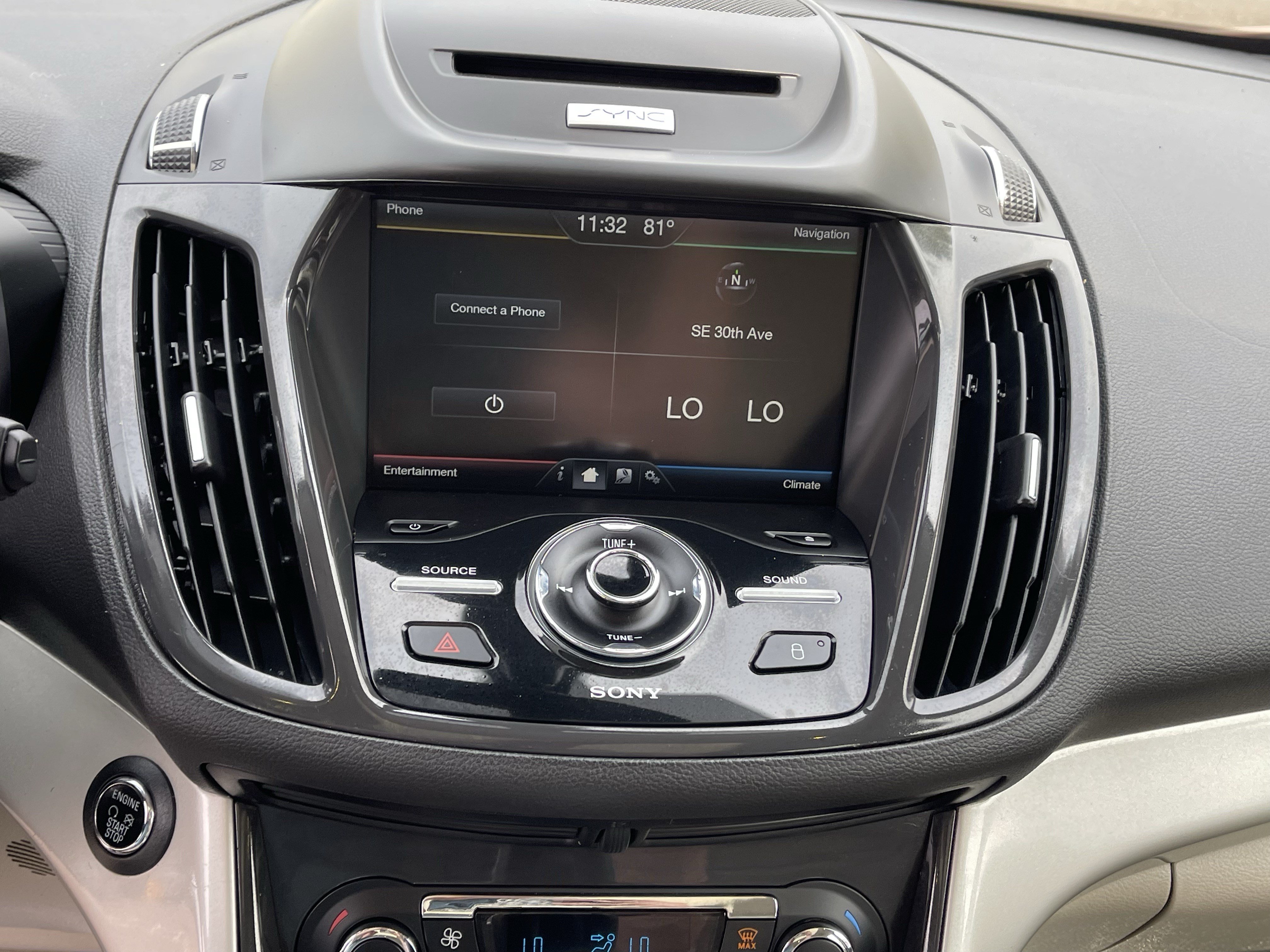 Used 2015 Ford C-MAX Energi SEL w/ Equipment Group 303A FWD image 23