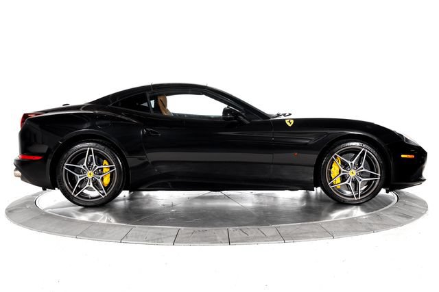 Certified 2016 Ferrari California T RWD image 11