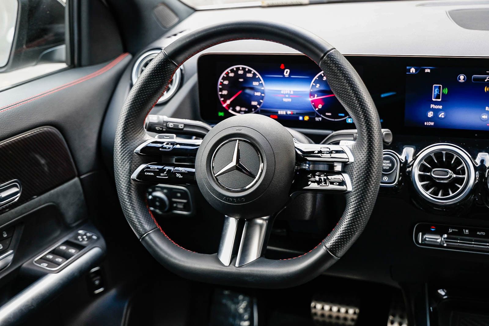 Certified 2025 Mercedes-Benz GLA 250 4MATIC image 13