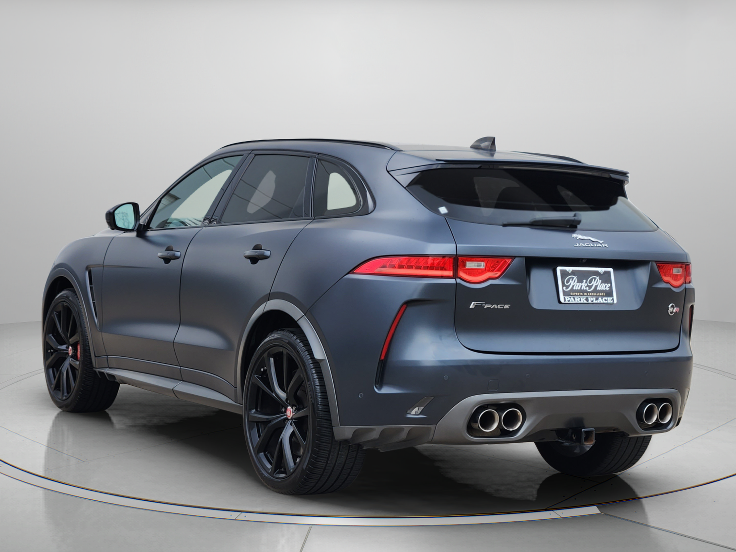 Used 2020 Jaguar F-PACE SVR AWD/4WD image 3
