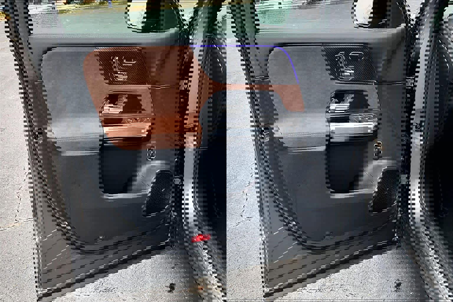 Used 2025 Mercedes-Benz GLB 250 4MATIC image 22