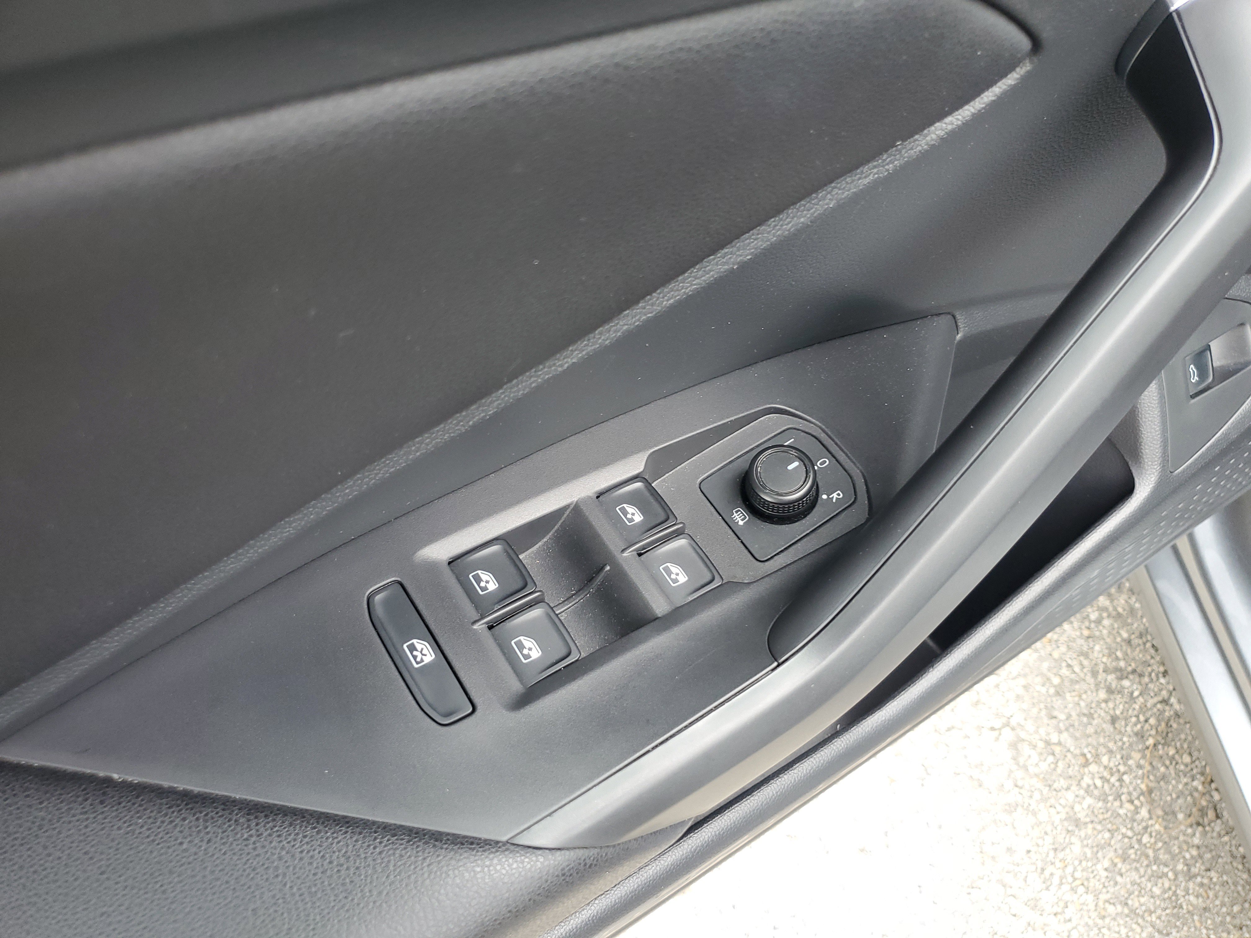 Used 2019 Volkswagen Jetta SEL image 21