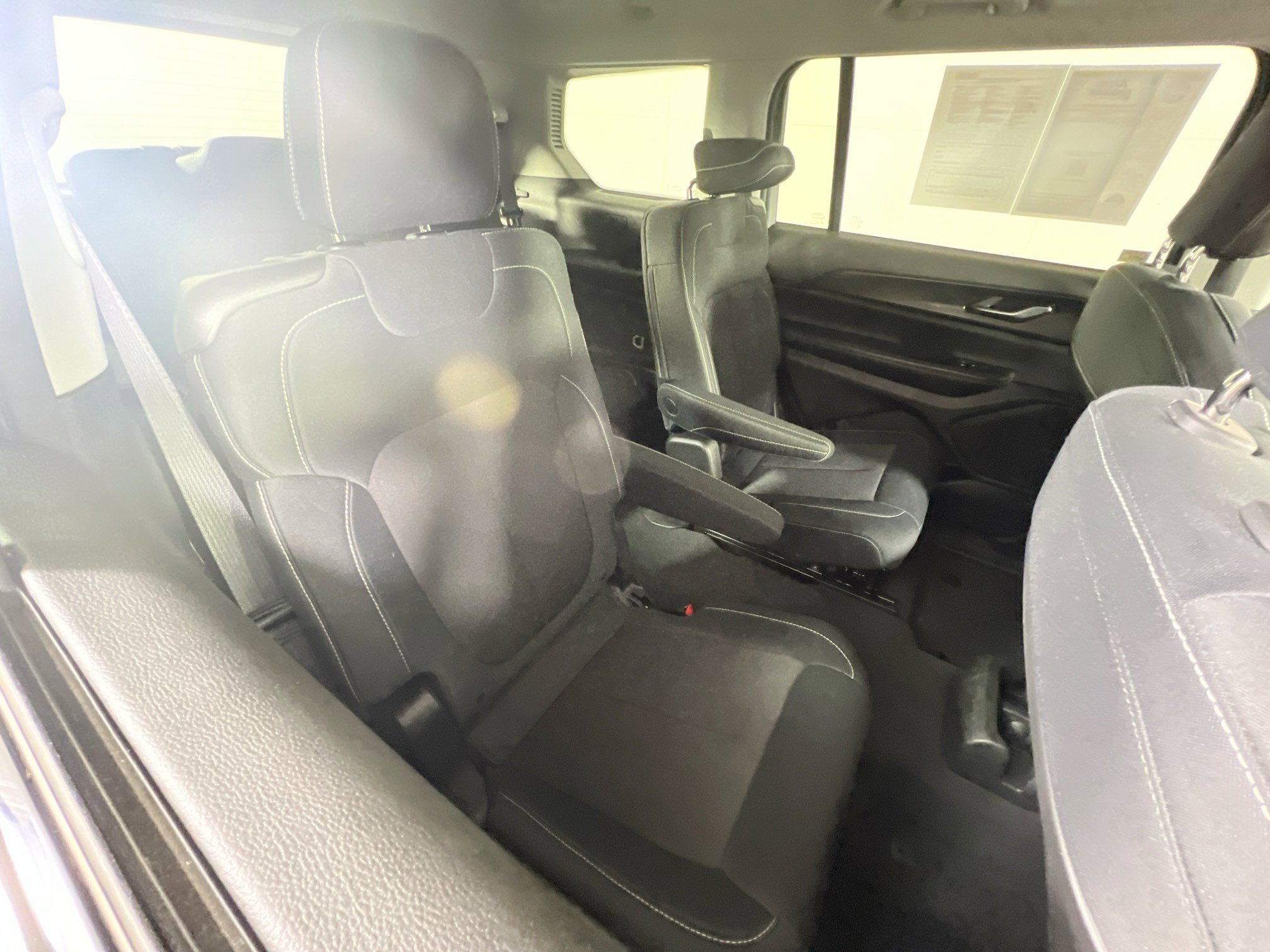 Used 2023 Jeep Grand Cherokee L Laredo AWD/4WD image 26