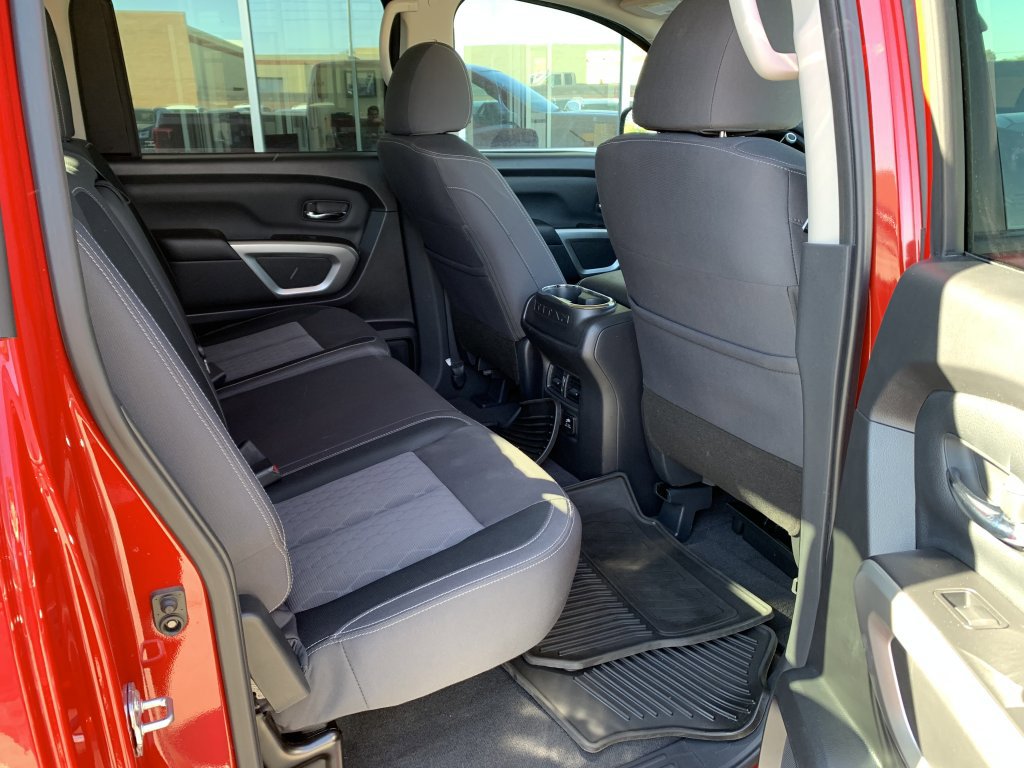 Used 2022 Nissan Titan SV w/ SV Convenience Package RWD image 31