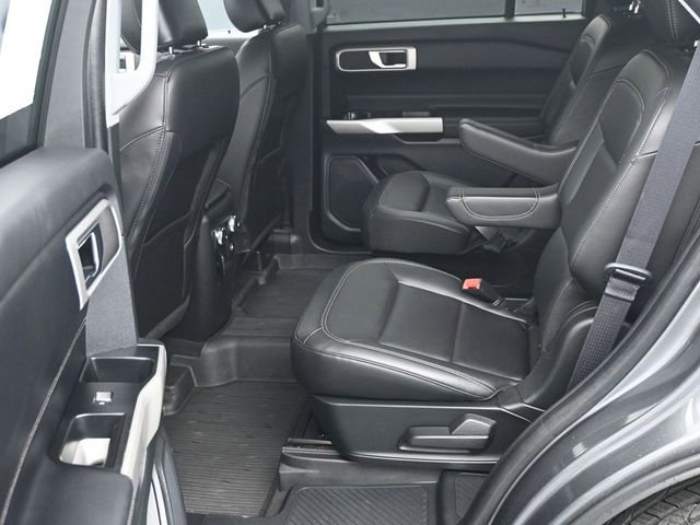 Used 2022 Ford Explorer XLT w/ Equipment Group 202A image 11