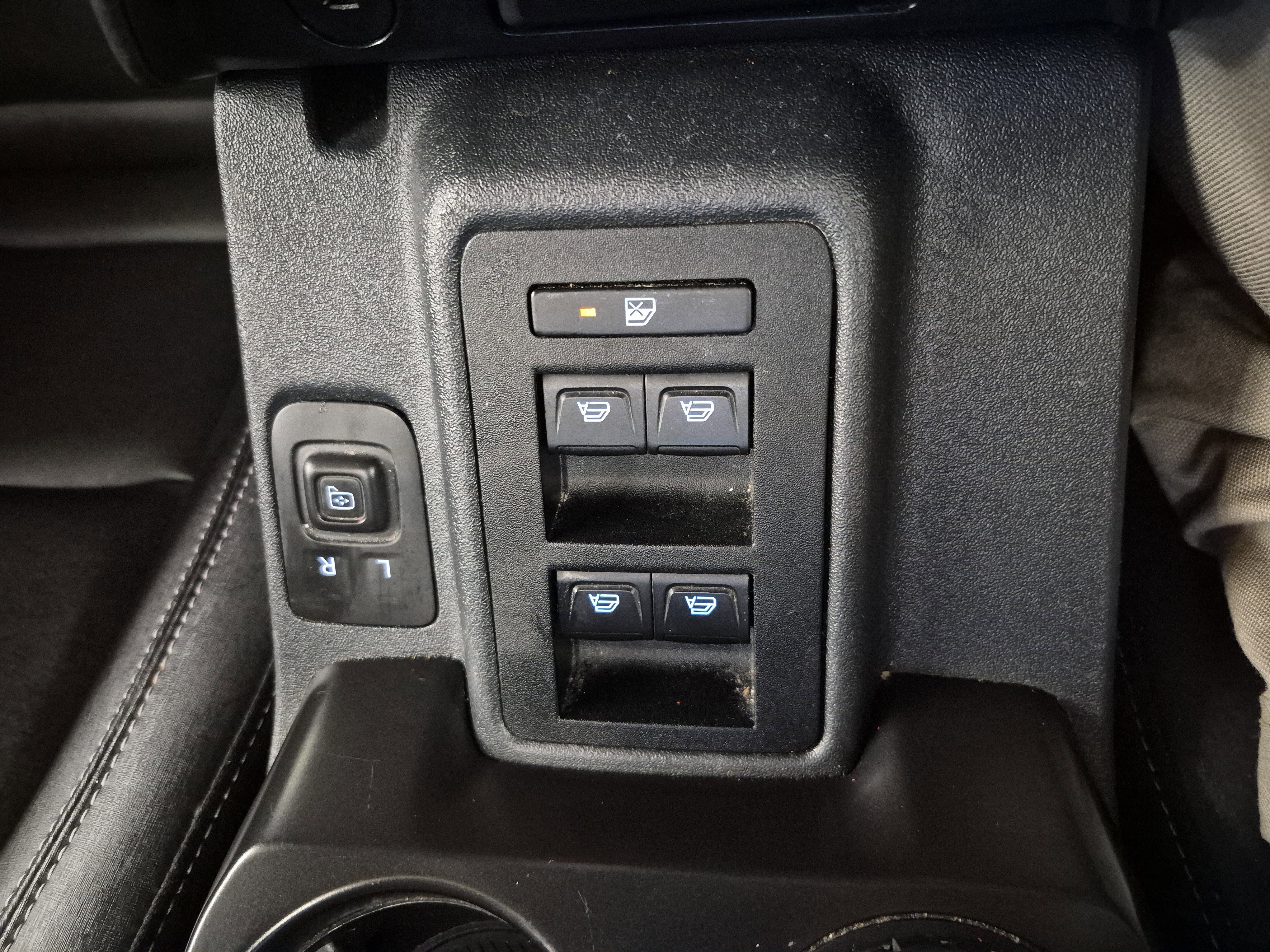Certified 2025 Ford Bronco Badlands w/ Sasquatch Package AWD/4WD image 26